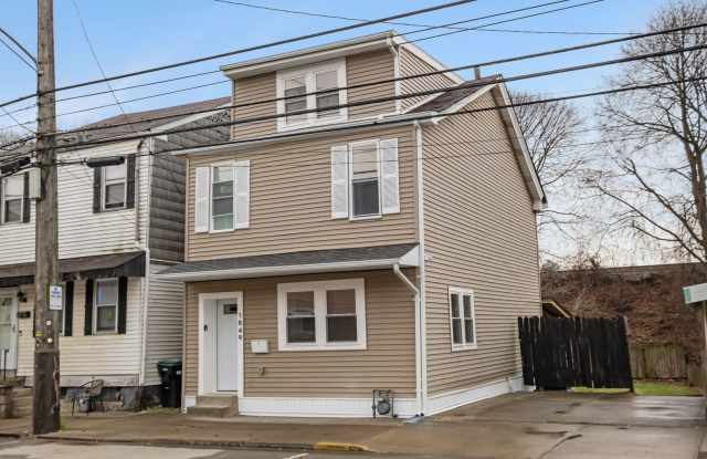 Luxury 3-Bedroom, 2.5-Bathroom House in Sharpsburg! photos photos