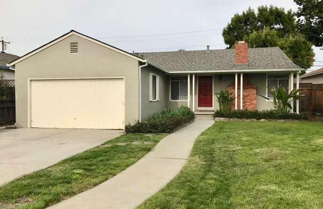 Spacious 3 Bed 1.5 Bath House Close to Valley Fair and Fwy 880 photos photos