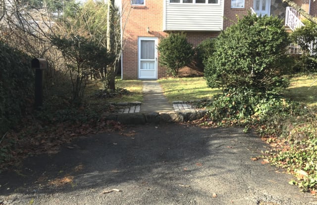26 Rippowam Road - 26 Rippowam Road, Cos Cob, CT 06807