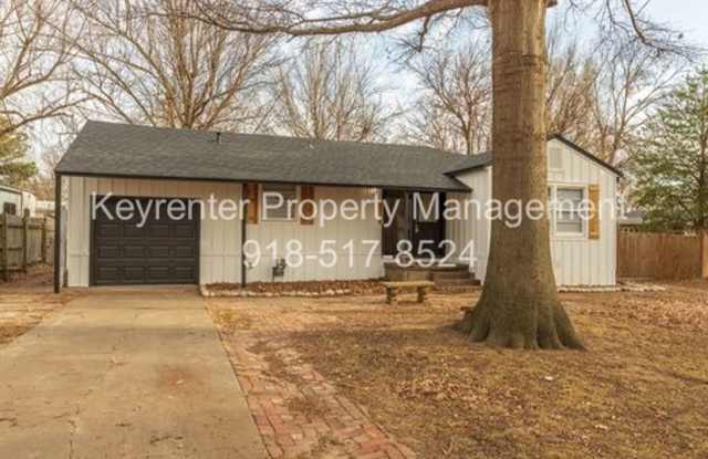 Beautiful 3 bedroom 1 bath, Available Now! photos photos