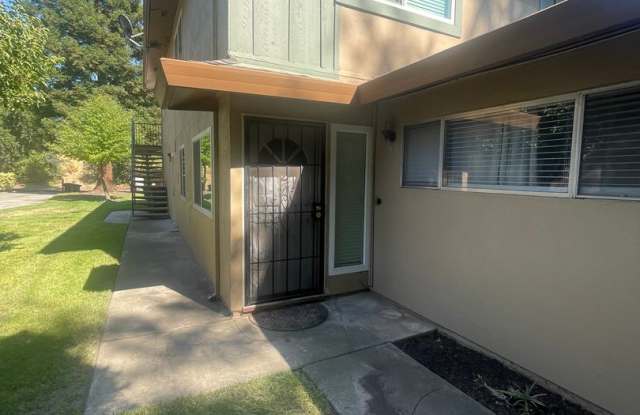 Beautifully Updated Townhouse in Madison Villa Estates photos photos