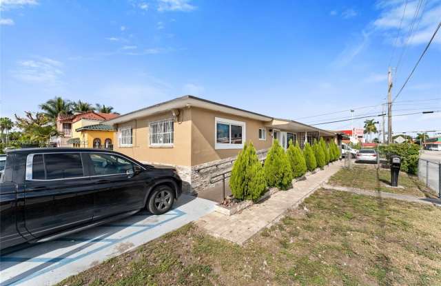 820 SW 17th Avenue photos photos