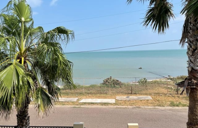 118 North Shore - 118 North Shore Drive, Port Isabel, TX 78578