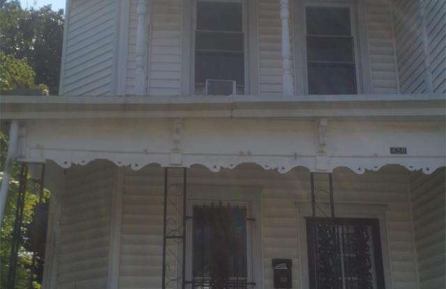 438 N. Upper Street Gallery 3