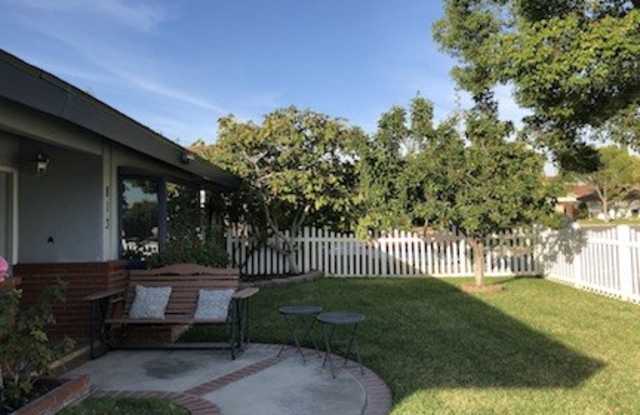 813 Delphine Pl Gallery 4