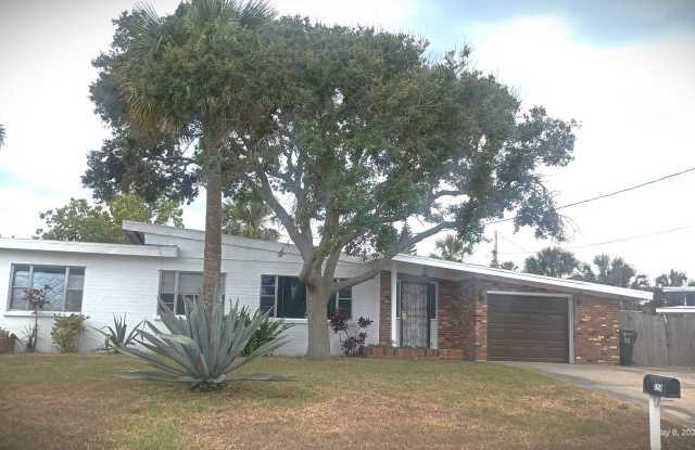 3 bedrooms near the beach photos photos