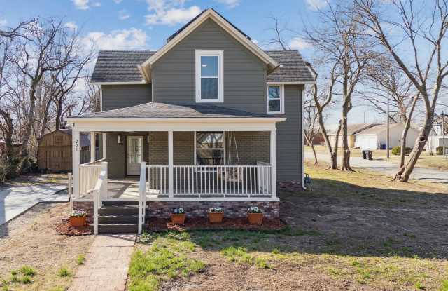 221 West Detroit Street photos photos