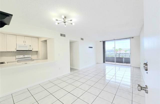 8231 NW 8th St photos photos