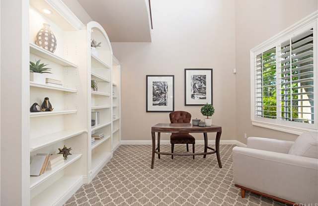 23582 Bradbury Gallery 4