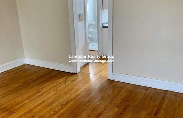 2853 West Berteau Gallery 2