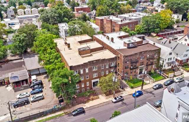 16 Irving Street C6 photos photos