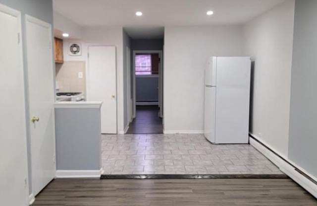 230 W ROOSEVELT BOULEVARD Gallery 2