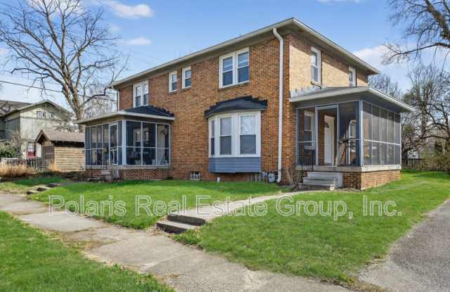 715 E 60th St photos photos