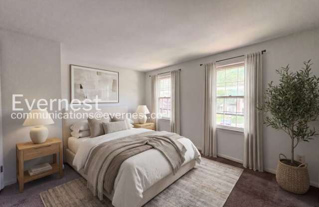 20564 Strath Haven Drive Gallery 4
