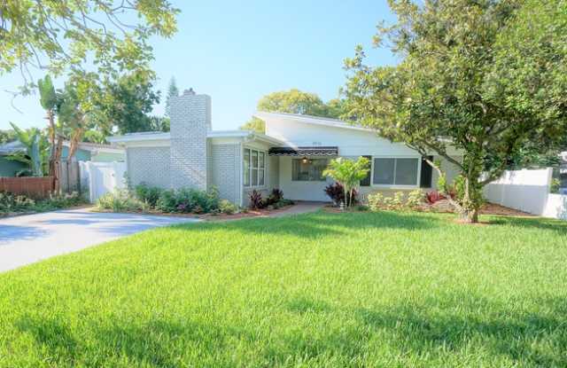 3916 W Estrella St - 3916 West Estrella Street, Tampa, FL 33629