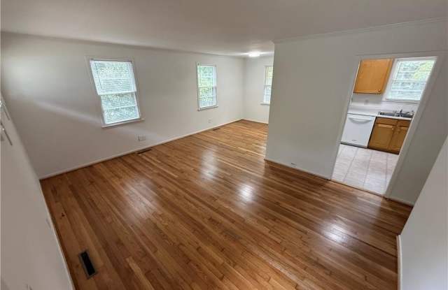 2843 Hermitage Drive Gallery 4