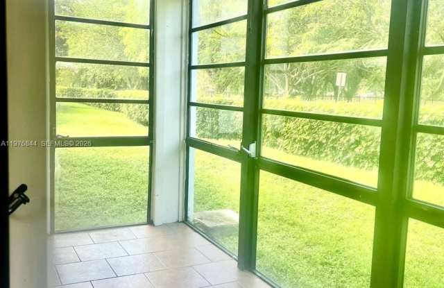 19055 NW 62nd Ave photos photos