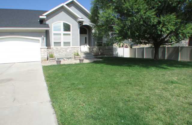 2076 E View Dr Gallery 4