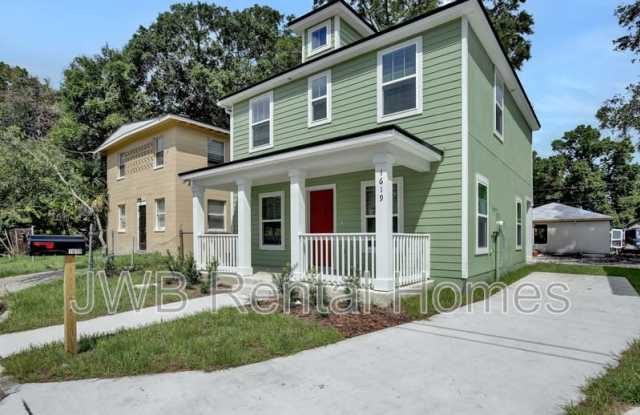 1619 Windle St photos photos