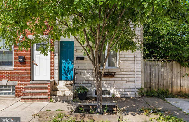 2426 E INDIANA Avenue Gallery 4