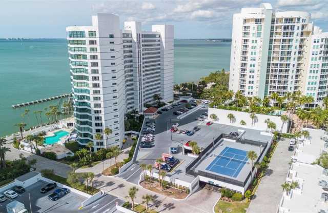 988 BLVD OF THE ARTS photos photos