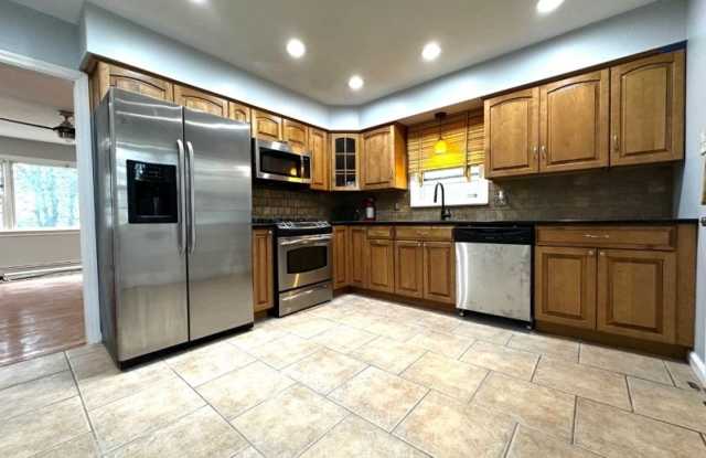739 Burnside St photos photos