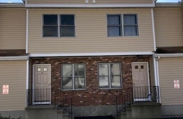39 Stuart Avenue - 39 Stuart Avenue, Norwalk, CT 06850