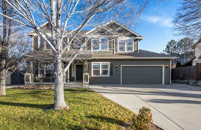 Enjoy this Spectacular Parklike backyard with Landscaping Included in Rent photos photos