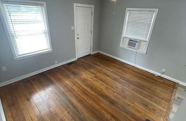 603 N Tibbs Avenue Gallery 4