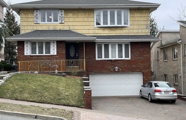 338 East Brinkerhoff Avenue - 338 Brinkerhoff Avenue, Palisades Park, NJ 07650