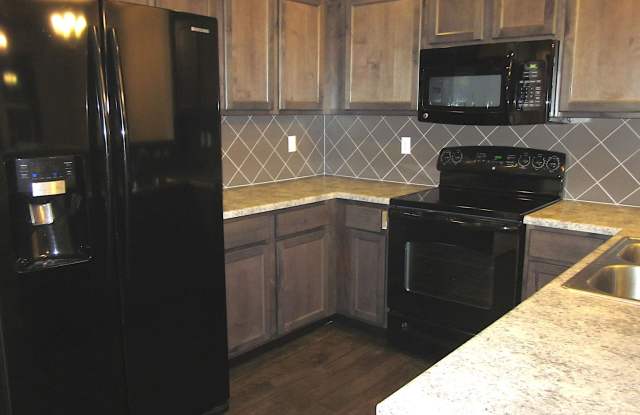 FALL MOVE IN SPECIAL!! Gallery 4