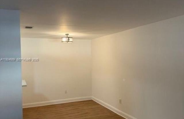 12960 SW 66th Ln photos photos