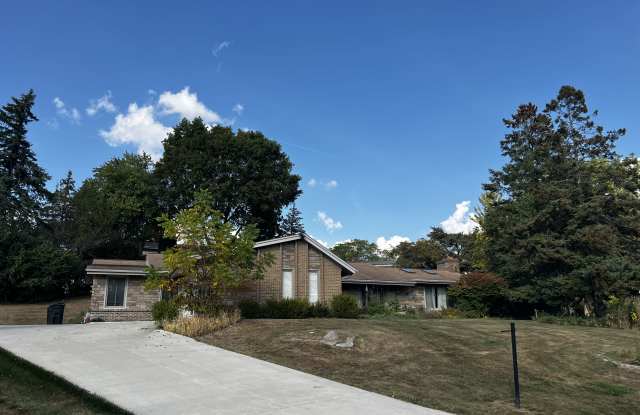 4409 Exmoor Circle - 4409 Exmoor Circle, Oakland County, MI 48302