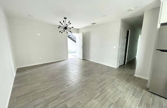 3516 S Dominque Dr Gallery 2