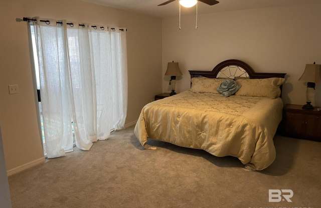 9584 Villas Drive Gallery 2