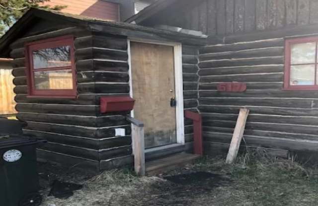517 N Park St - 517 North Park Street, Anchorage, AK 99508