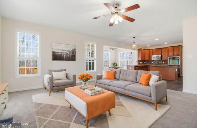 950 GROUSE POINTE Drive Gallery 4