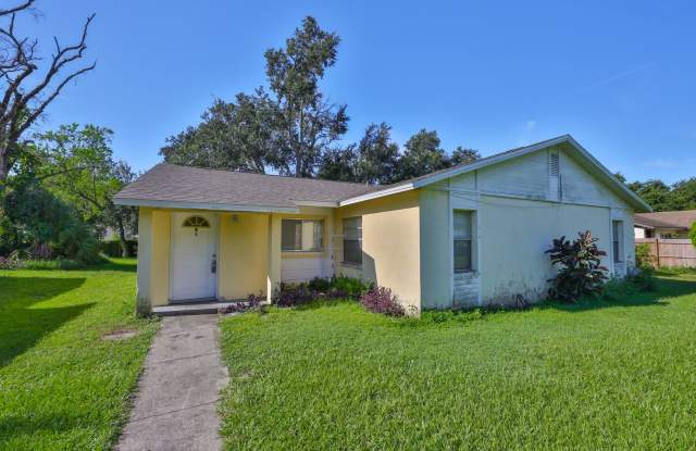 Comfort  Convenience in the Heart of Seffner photos photos