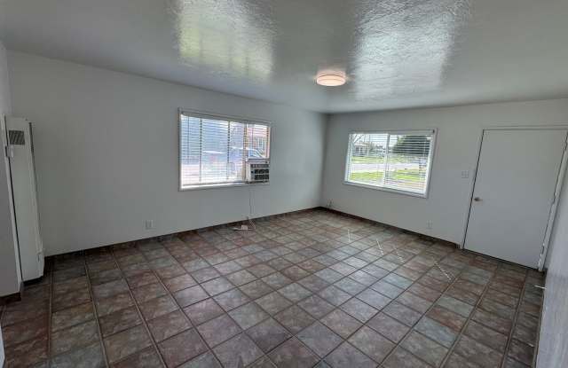 1533 21st Ave Apartment - 1533 21st Avenue, Kingsburg, CA 93631