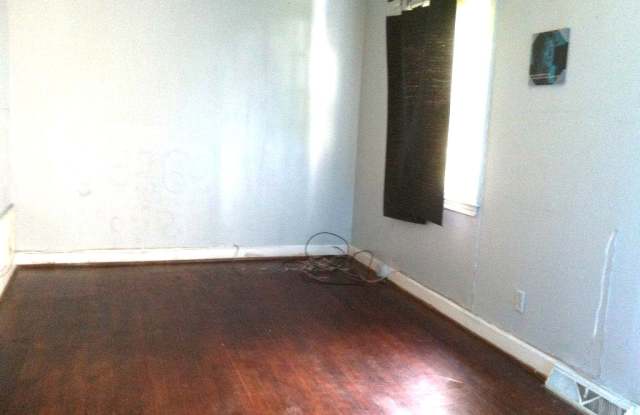 2216 Yadkin Ave Gallery 3