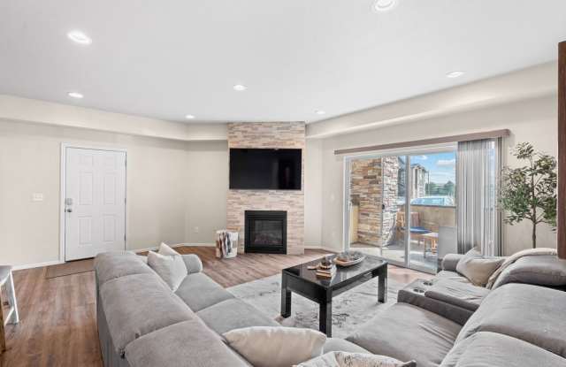 Easy Living with Modern Touches in a Prime Location!! photos photos