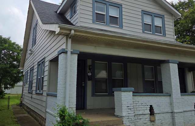1337 Lee Street Gallery 2
