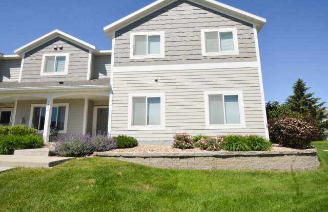 Exceptional townhouse with premium features just steps from the Douglas Trail! photos photos
