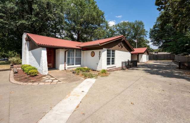 Clean and Spacious Duplex photos photos