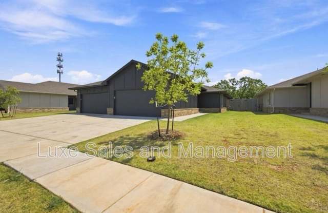 8012 NW 110th Dr. photos photos 8012 NW 110th Dr. photos photos