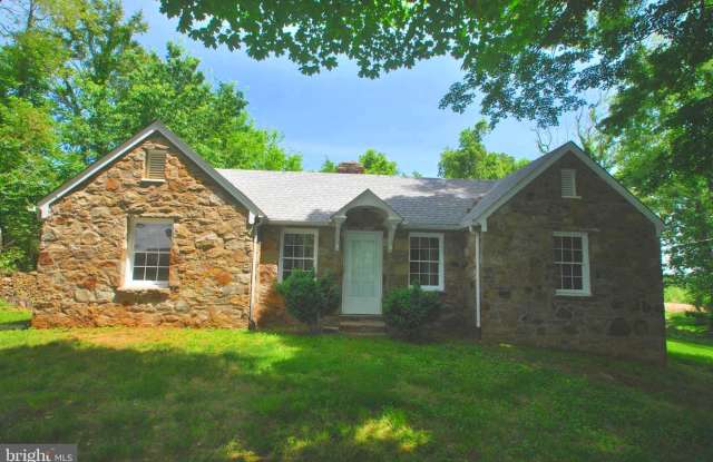 23131 OAKHAM FARM Lane photos photos