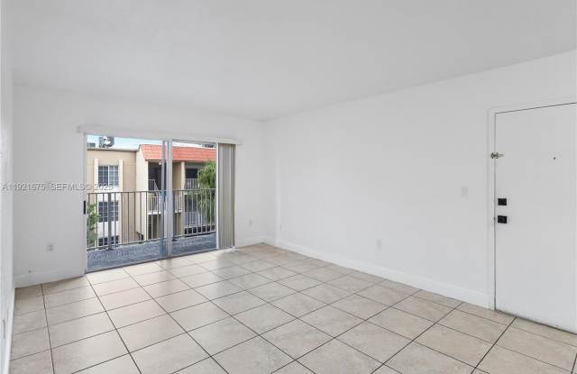 5102 NW 79th Ave photos photos