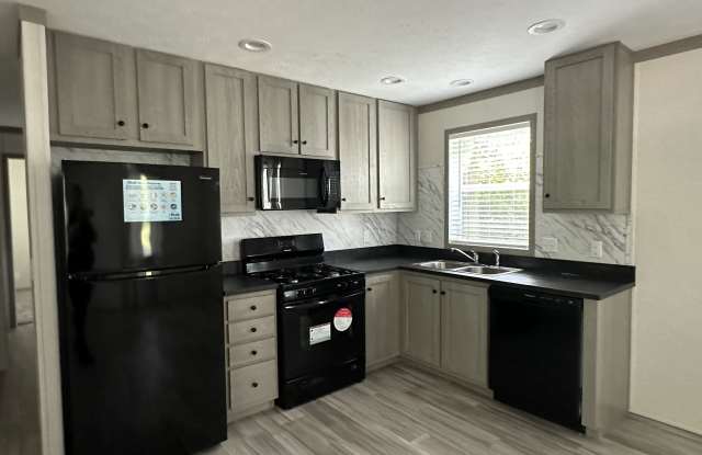 1080 Colonial Trail Gallery 1