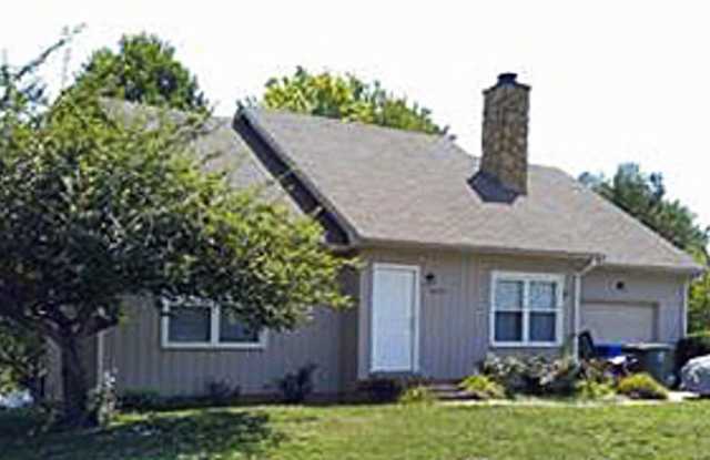 COMING SOON! Attractive 3 BR, 2 Bath Home! Attached Garage, Fenced Backyard, Pets Ok! photos photos