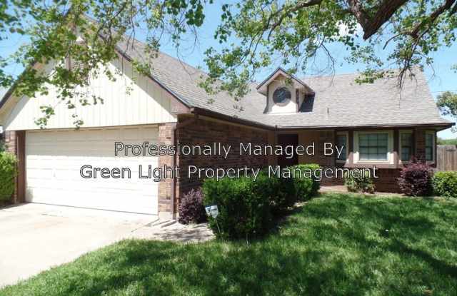 421 Red Coat Ln - 421 Red Coat Lane, Arlington, TX 76002